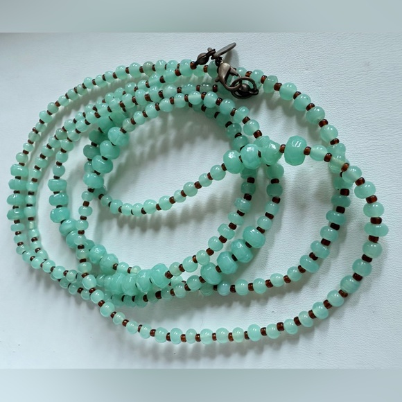 🌴 Cookie Lee 23” Mint Green and Brown Beaded Necklace - Picture 1 of 8